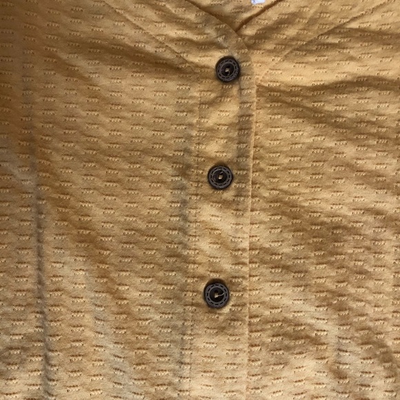 Francesca’s yellow button up blouse - Picture 2 of 3